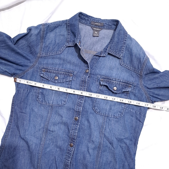 Eddie Bauer | Blue snap button up womans long sleeved shirt - Picture 6 of 9